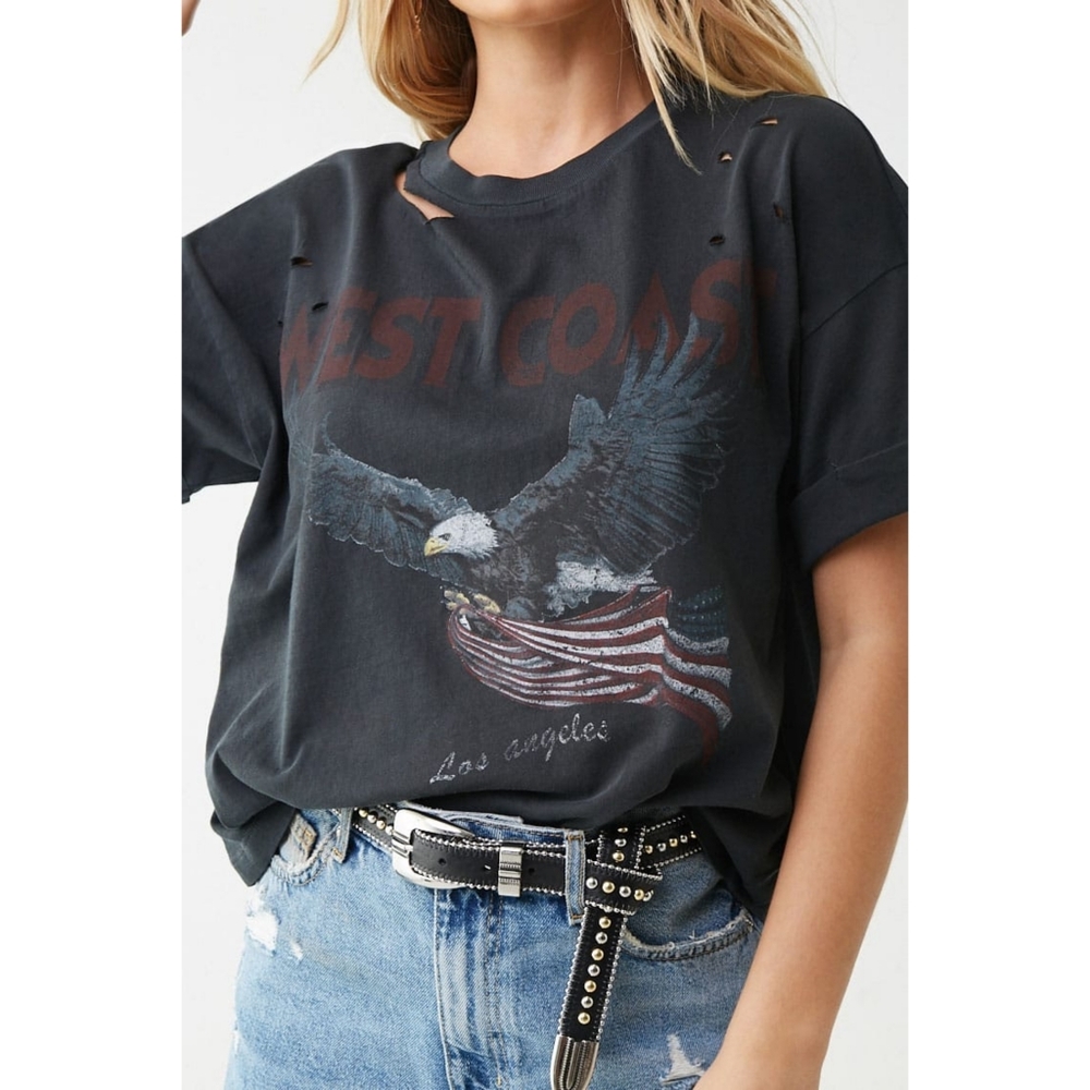 Forever 21 Distressed Tee Size Medium